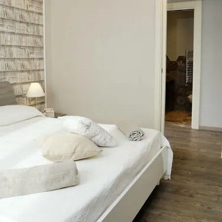 Locazione Turistica Casa Azzurra 펜션